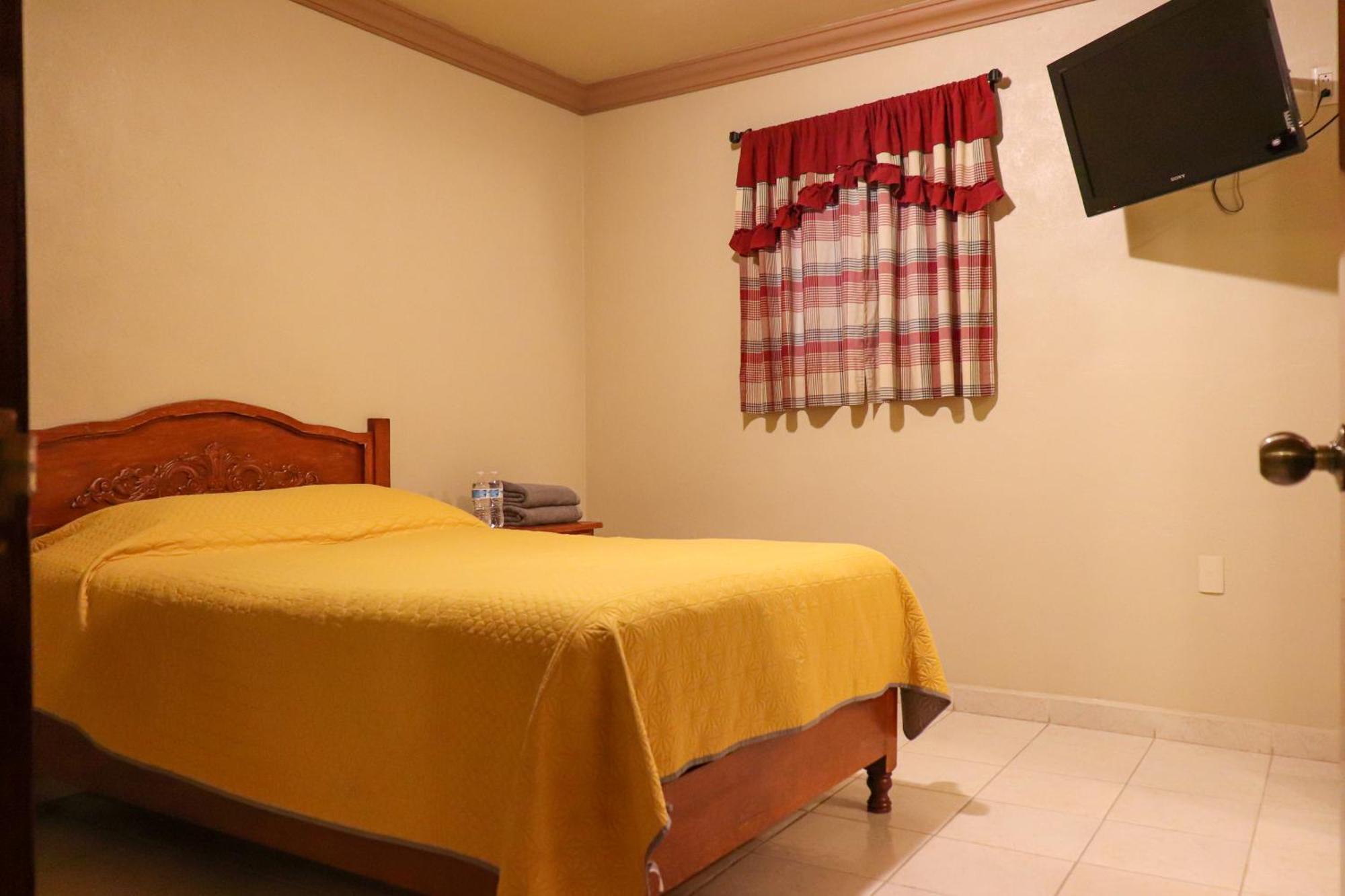 Hotel Coroneo מראה חיצוני תמונה